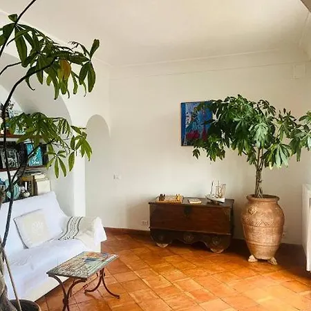 Located In The Heart Of ! Homestay Positano